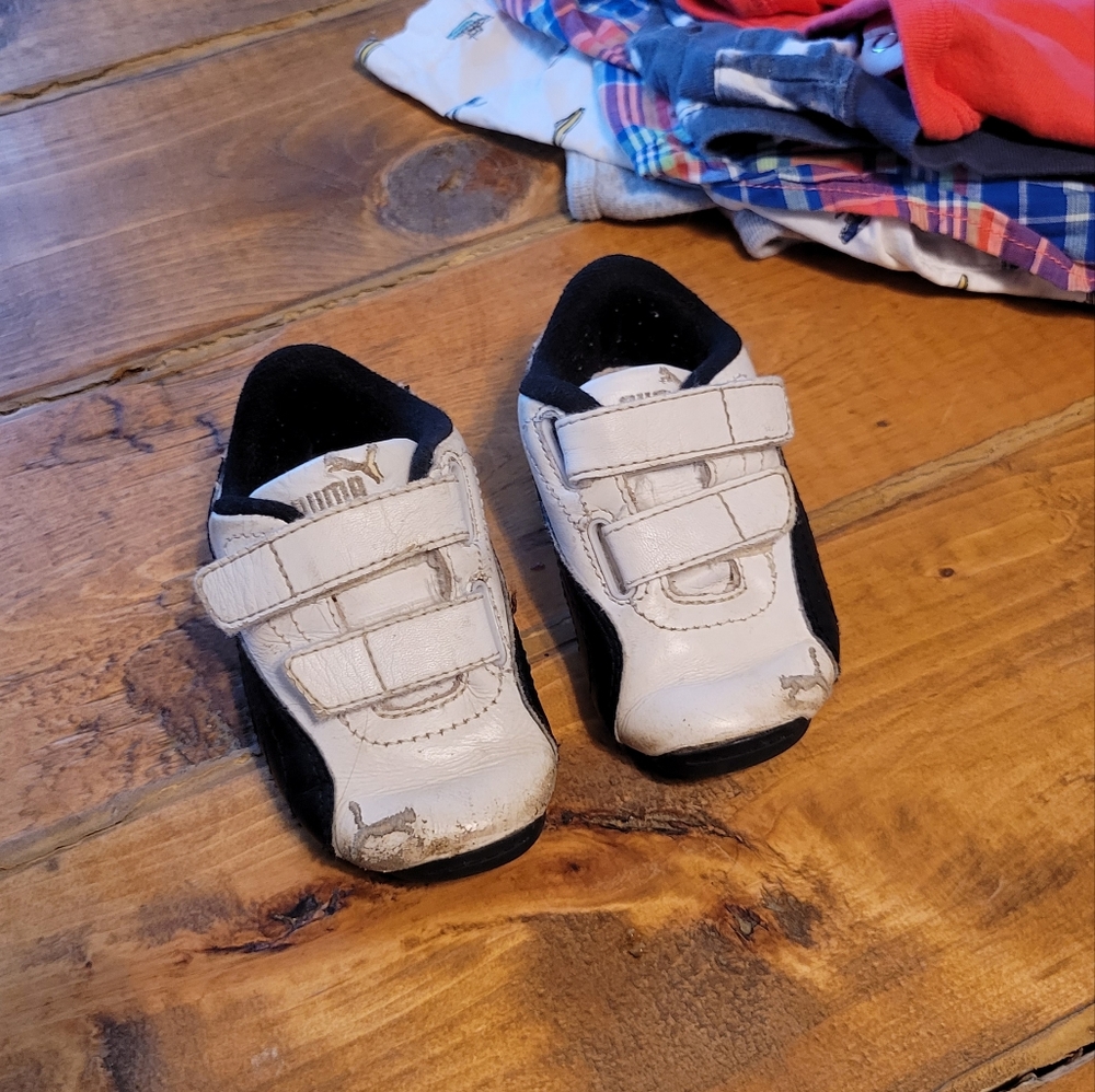 Puma size 4 shoes